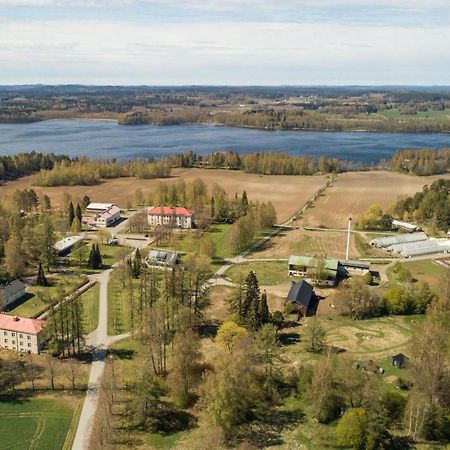 Ainola Hostel Hameenlinna Exterior photo